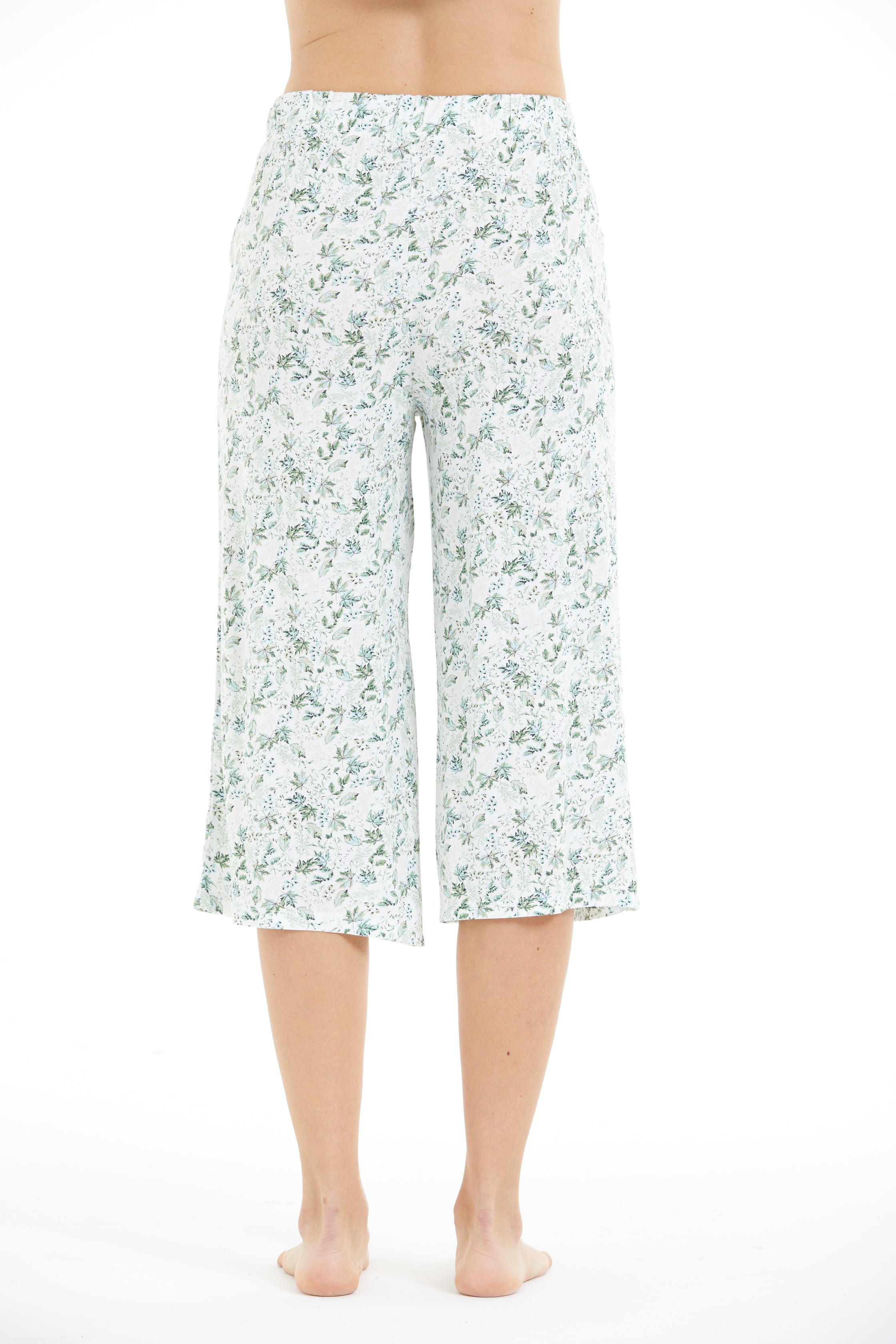 Comfortable Floral Print 100% Viscose Capri Pants LLC-0010 V1