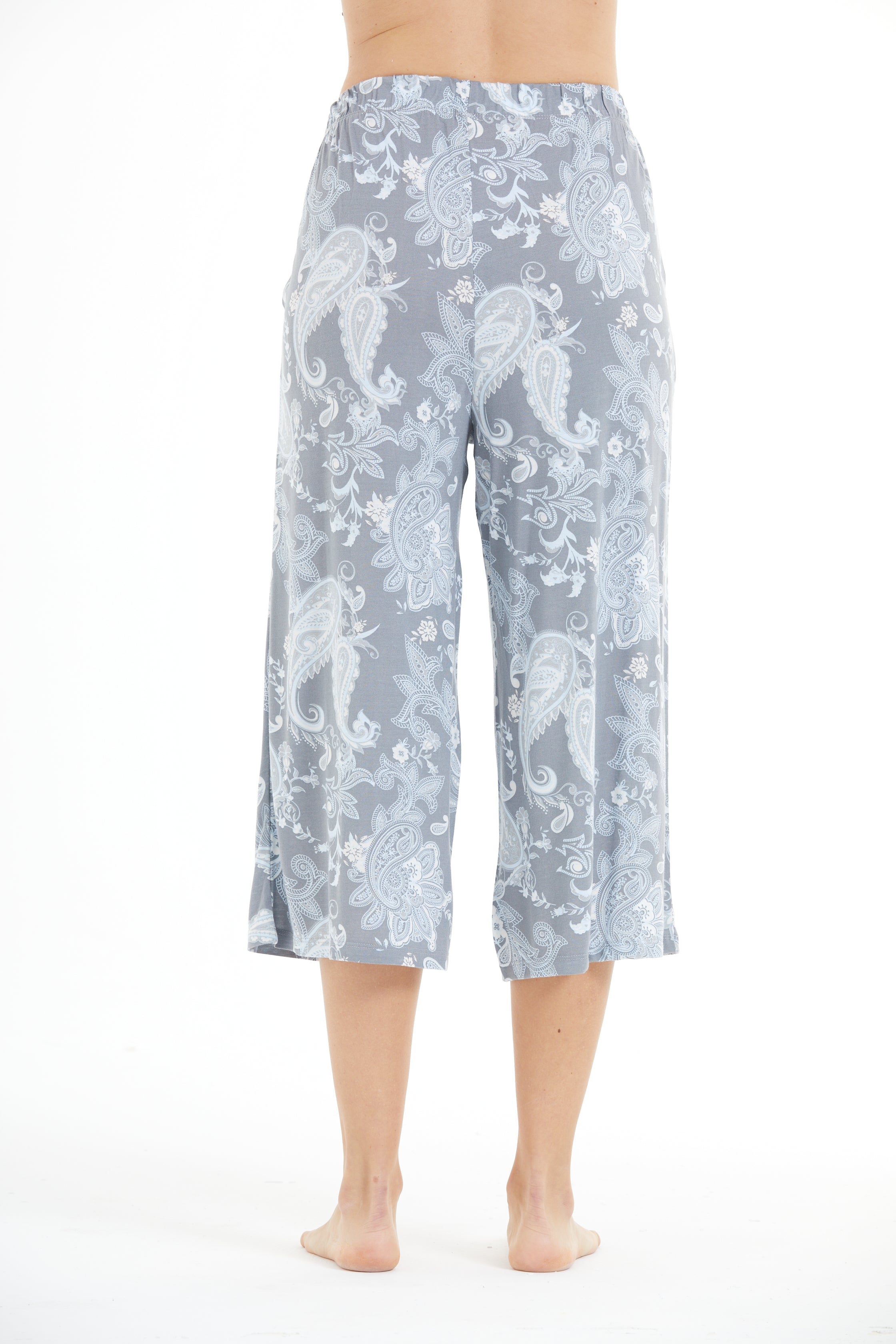 Comfortable Floral Print 100% Viscose Capri Pants LLC-0010 V4