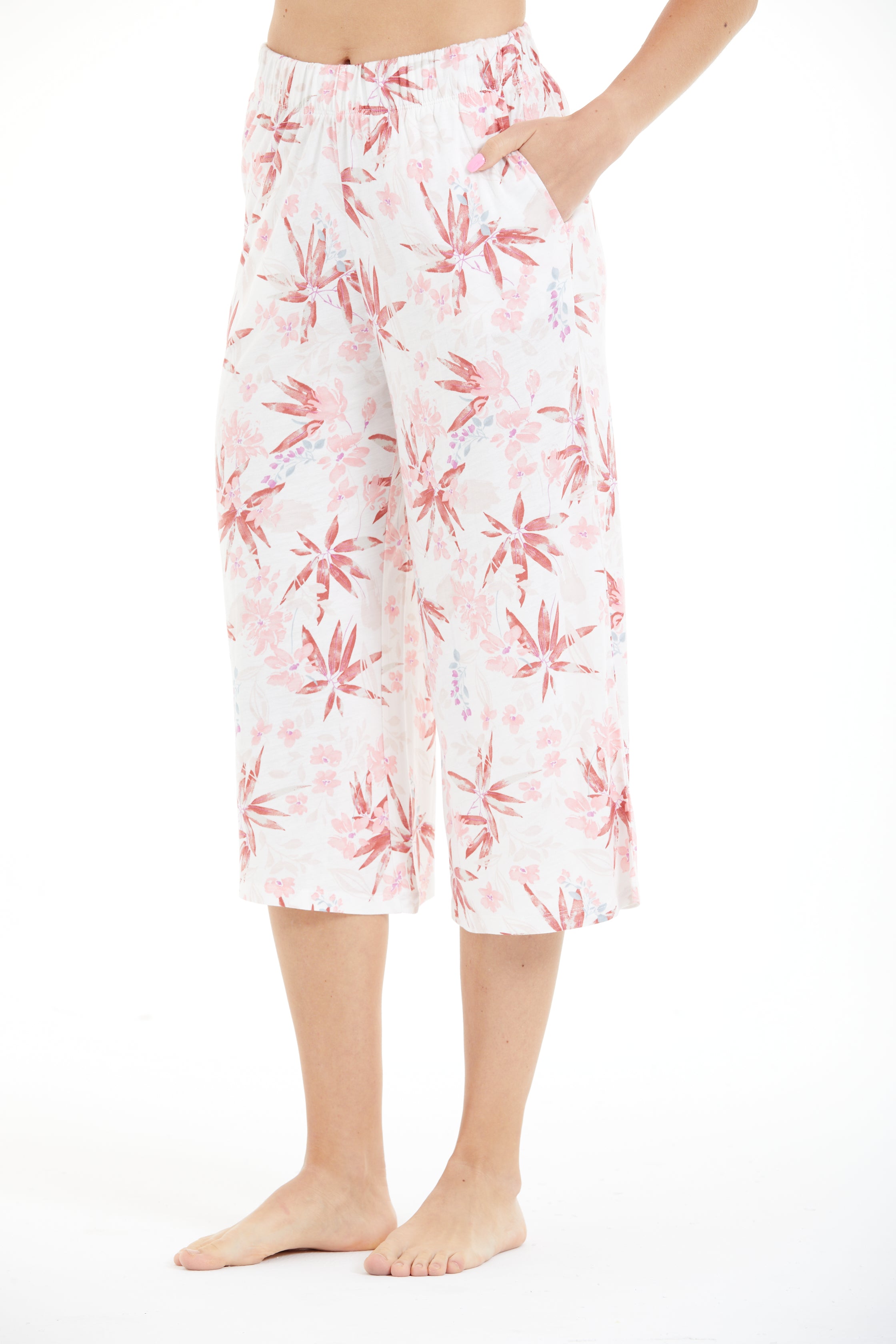 Comfortable Floral Patterned 100% Viscose Capri Pants LLC-0010 V6